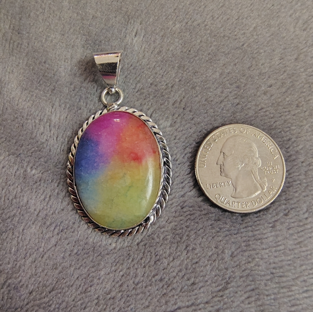 Rainbow Solar Quartz Pendant - Picture 2 of 4